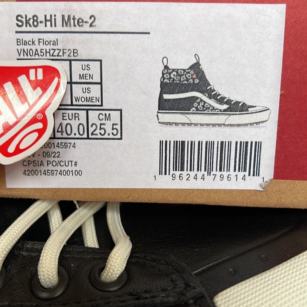 Vans WMNS Sk8-Hi Mte-2
Black Floral
VNOA5HZZF2B
boots sneakers - Picture 16 of 16